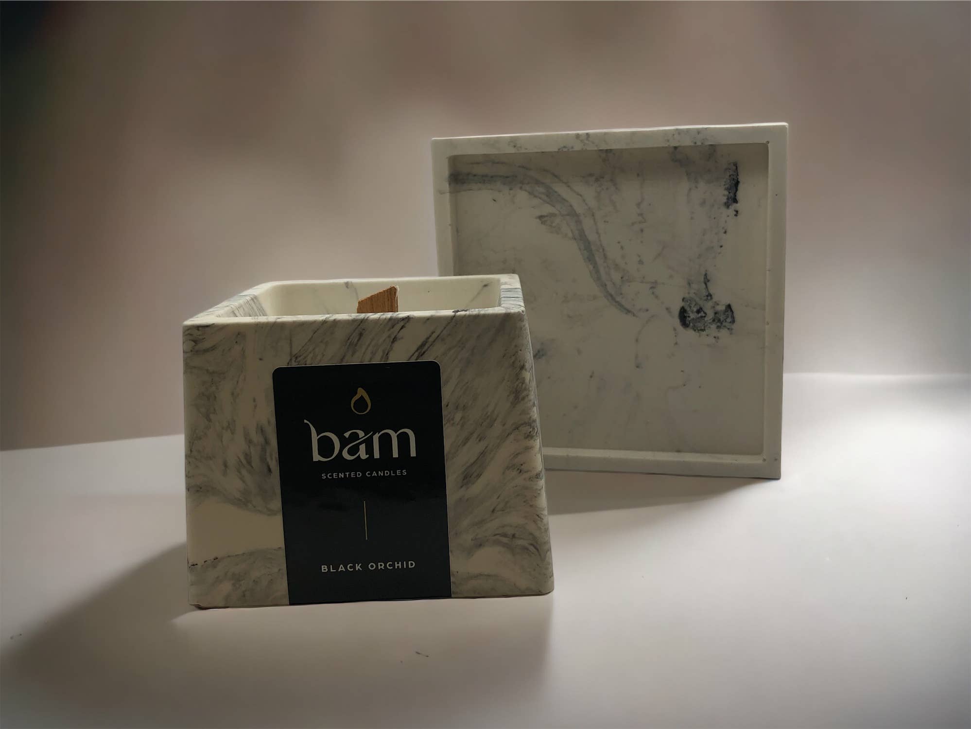 BAM - BOUGIE PARFUMÉE ORCHIDÉE NOIRE - Collection SQUARE