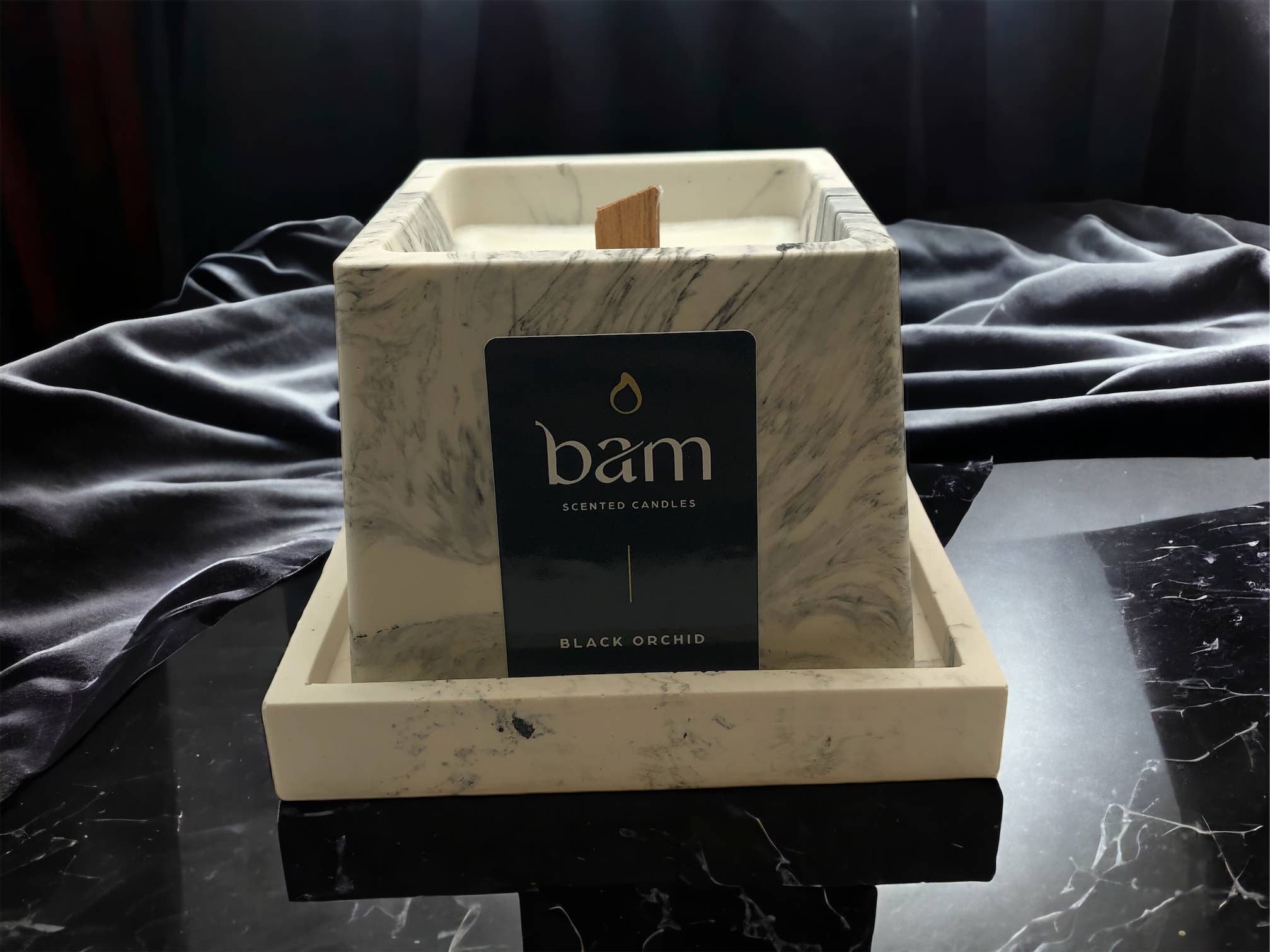 BAM - BOUGIE PARFUMÉE ORCHIDÉE NOIRE - Collection SQUARE