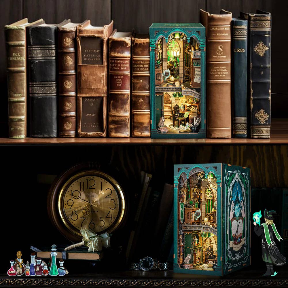 Darkness Common Room - Book Nook