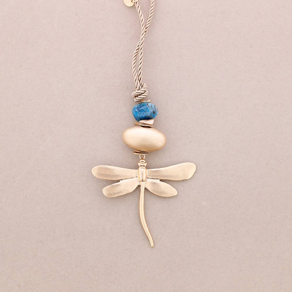 Collier à pendentif long en pierre métallique en forme de libellule: Bleu