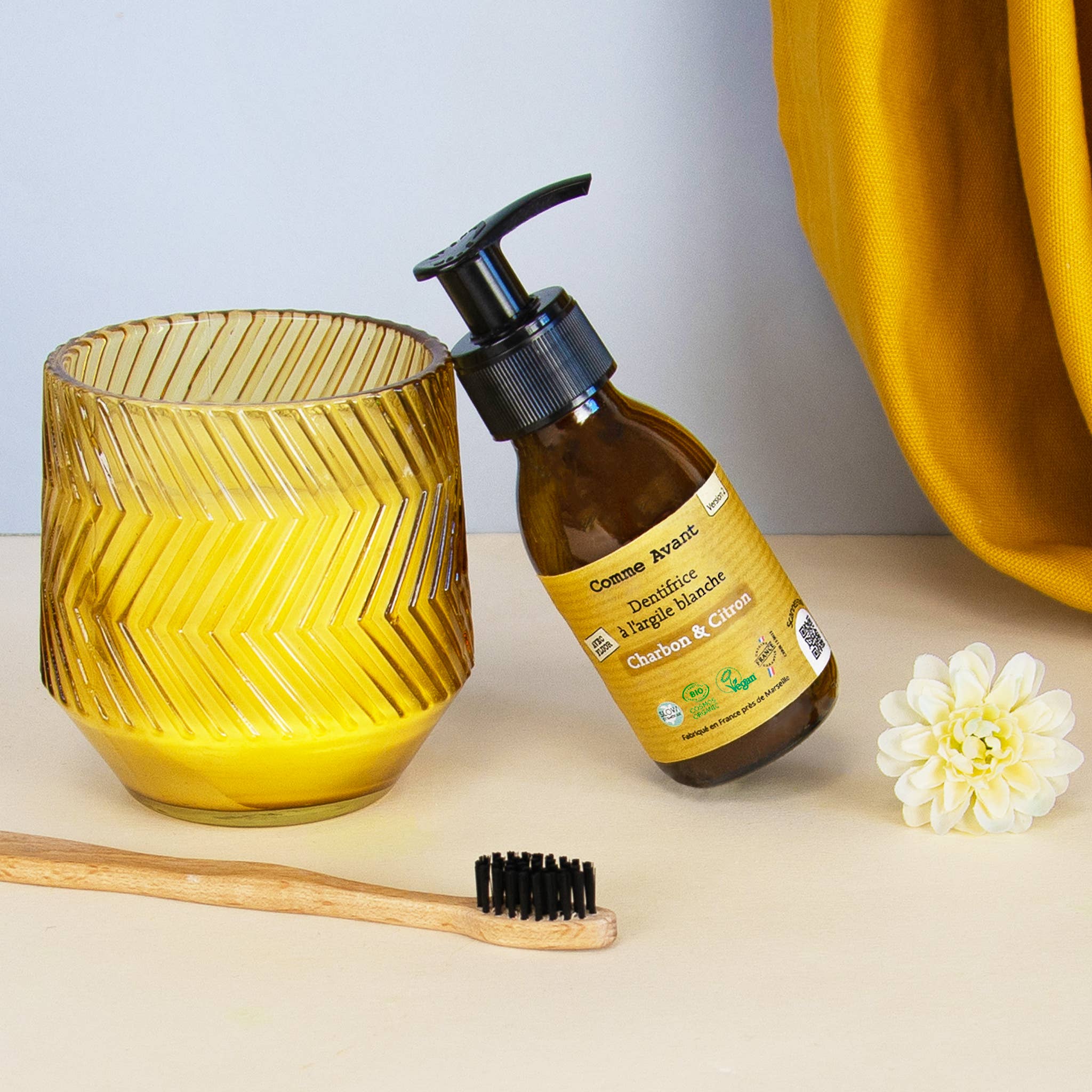 Dentifrice en pâte au charbon végétal et citron: 1 dentifrice - 90ml