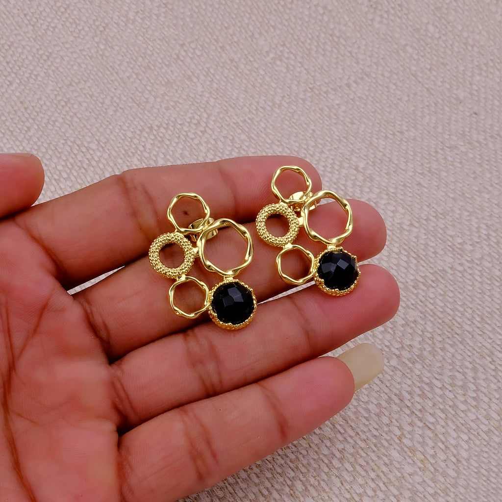 Boucles d'oreilles en onyx noir fait main plaquées or.