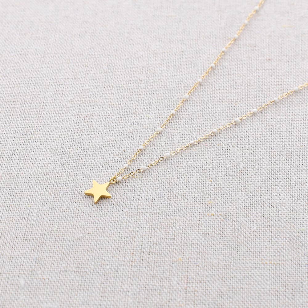 Collier en acier émaillé avec pendentif étoile: Noir