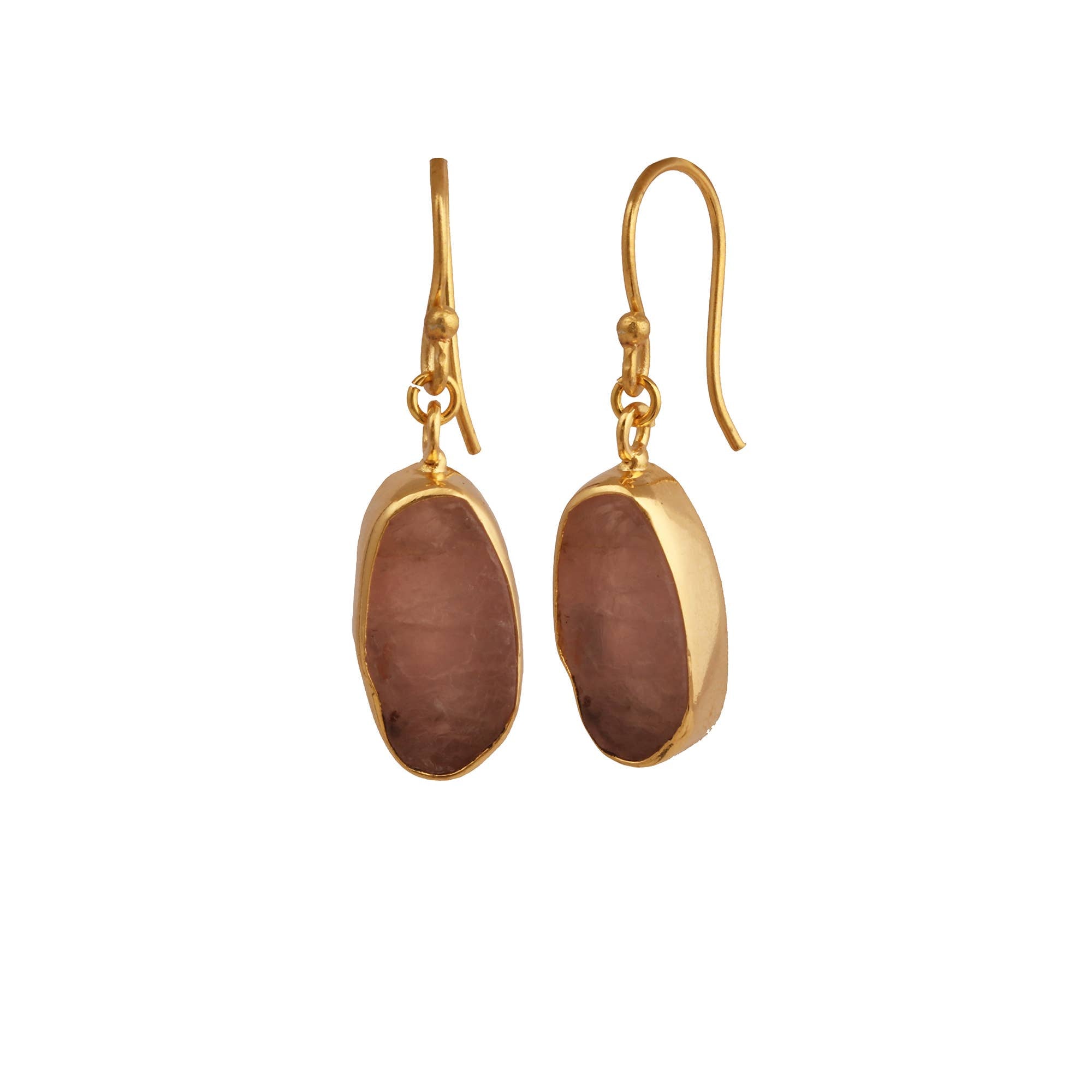 Boucles d'oreilles pendantes en quartz rose brut en laiton plaqué or