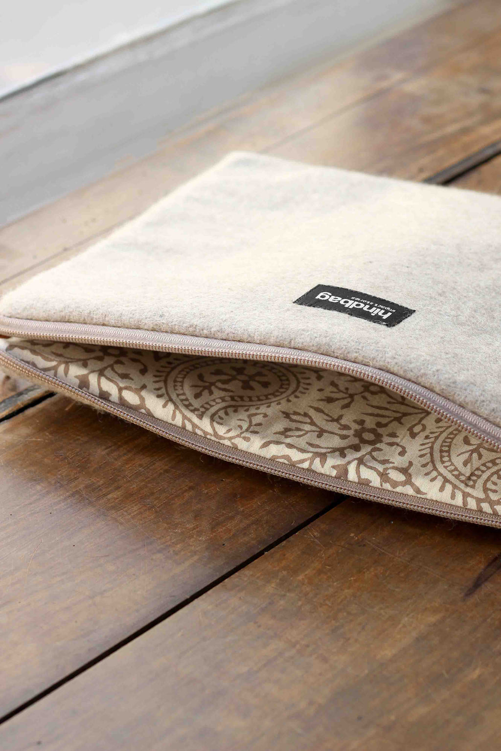 Housse d'ordinateur Ava: Noir / M