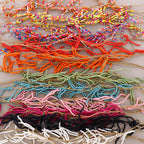 Long collier perlé en résine: Rouge