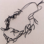 Long collier perlé en résine: Rouge