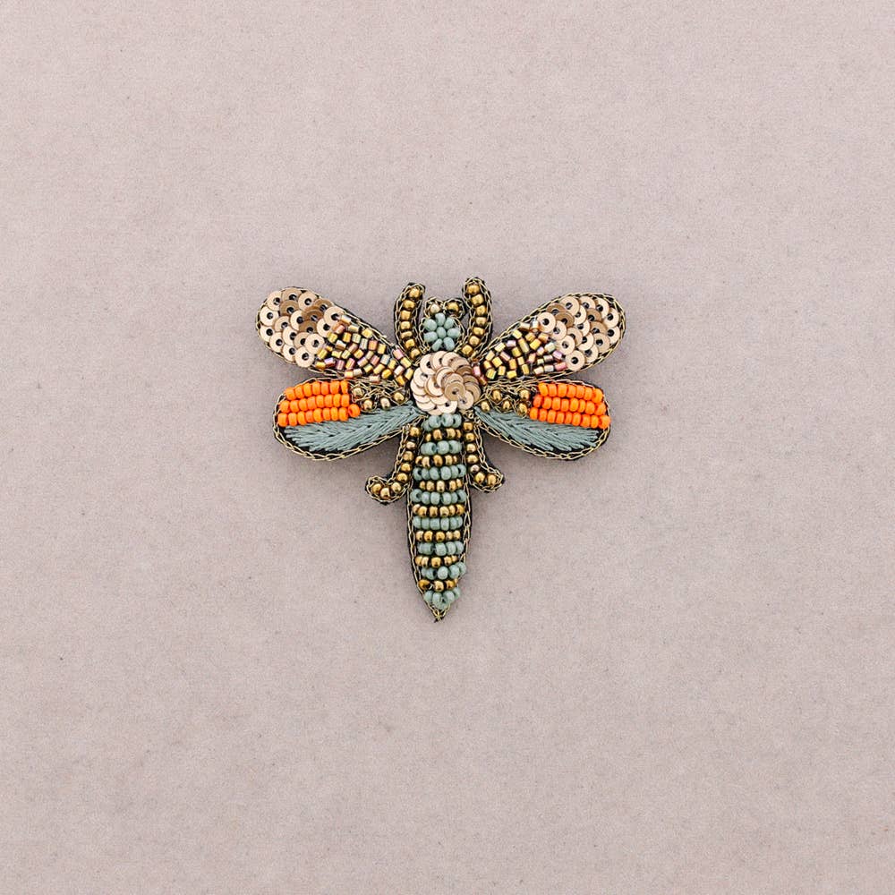 Broche à sequins en forme de libellule: Mûrier