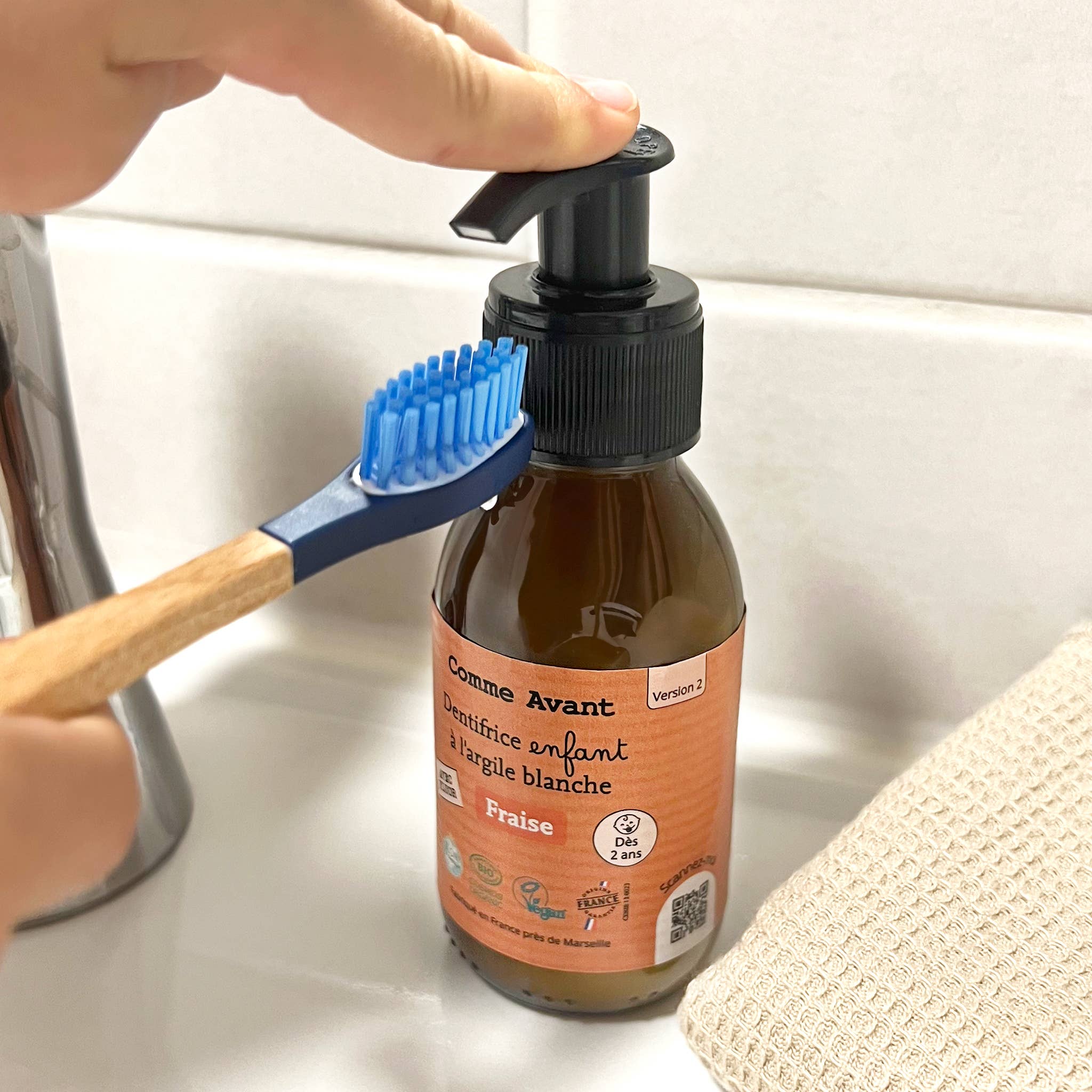 Dentifrice enfant en pâte à la fraise: 1 dentifrice - 90ml