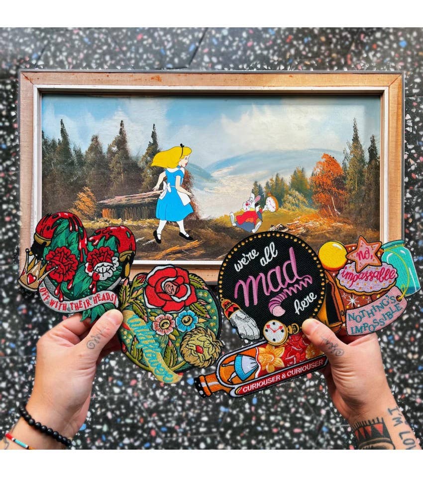 Patch Joyeux Non-Anniversaire Chapelier Fou par la barbuda