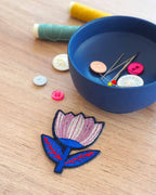 Patch brodé thermocollant motif Tulipe parme