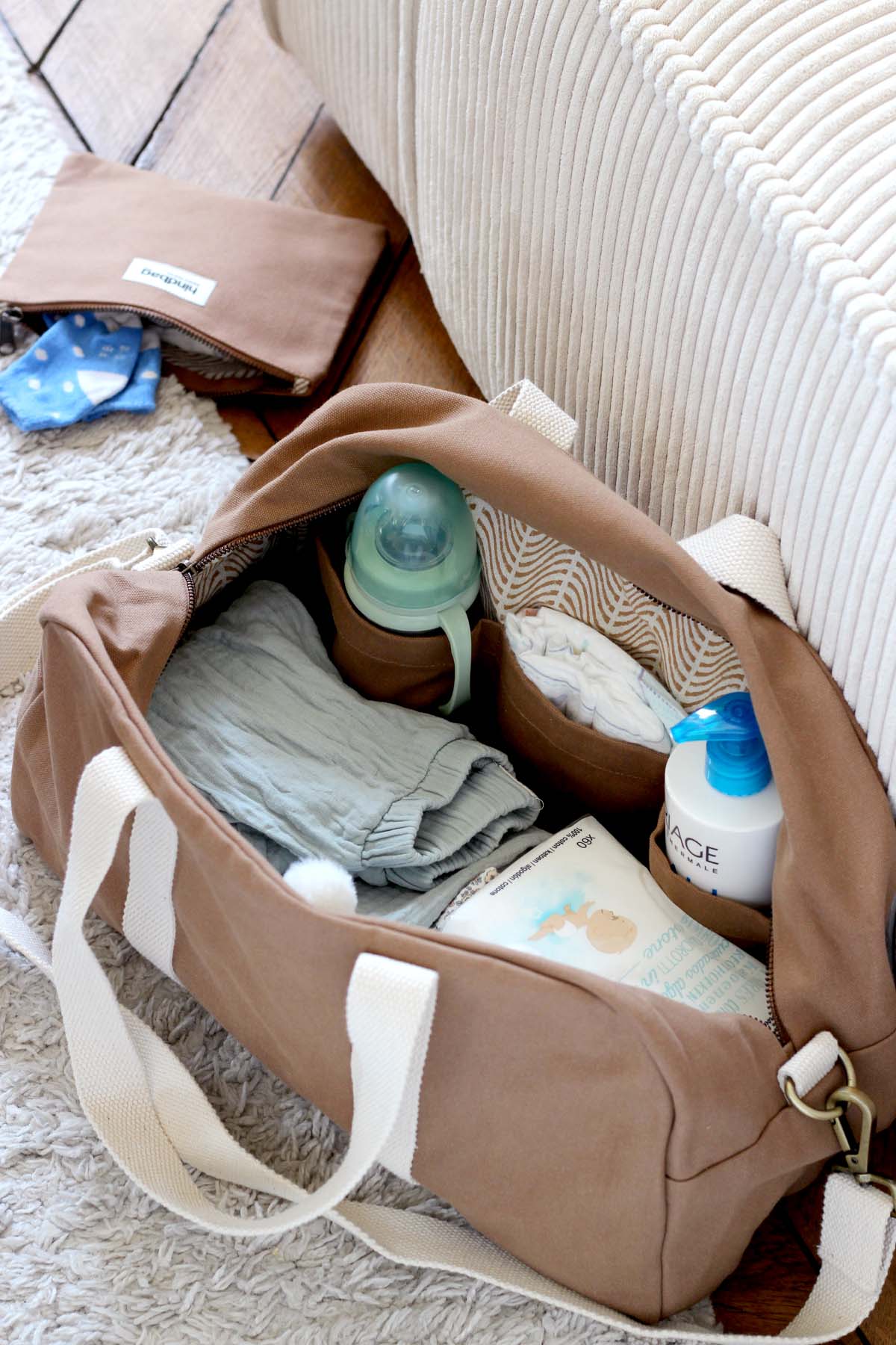 Sac à langer - Charlie et sa pochette Lou: Bleu électrique