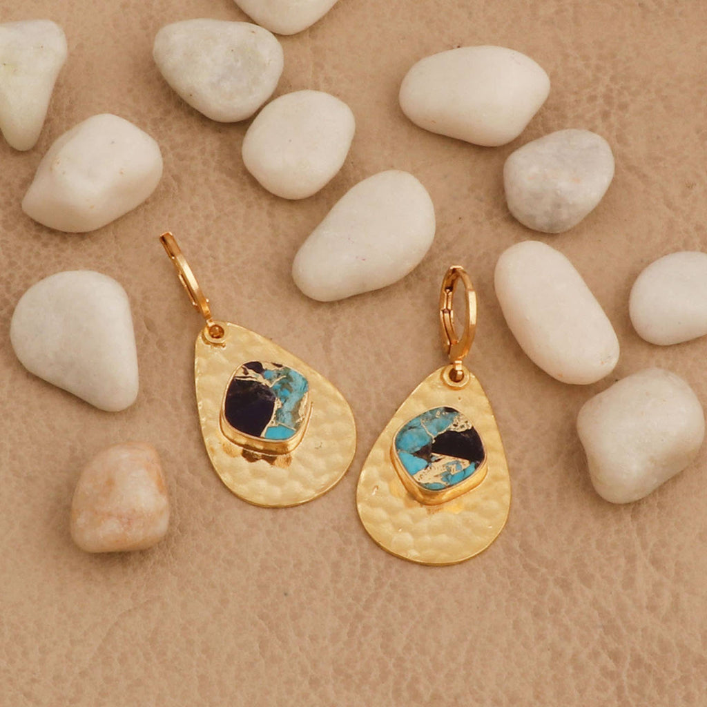 Boucles d'oreilles pendantes texturées martelées plaquées or Mohave Améthyste