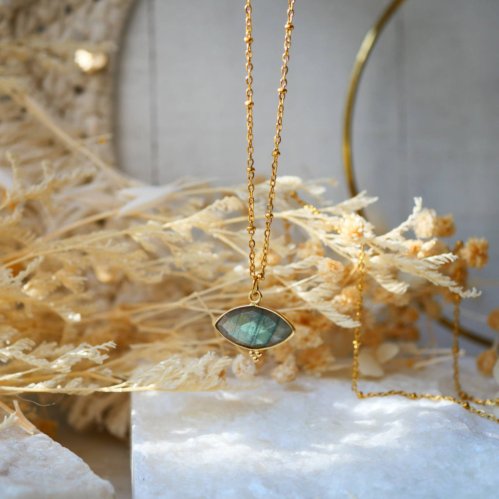 COLLIER MAHAKALI OEIL LABRADORIT OU PIERRE DE LUNE: Labradorite