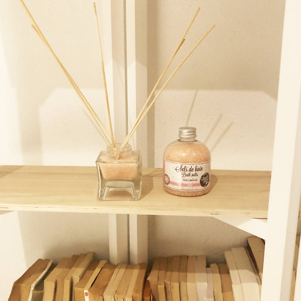 SELS DE BAIN DE CAMARGUE. PARFUM ROSE