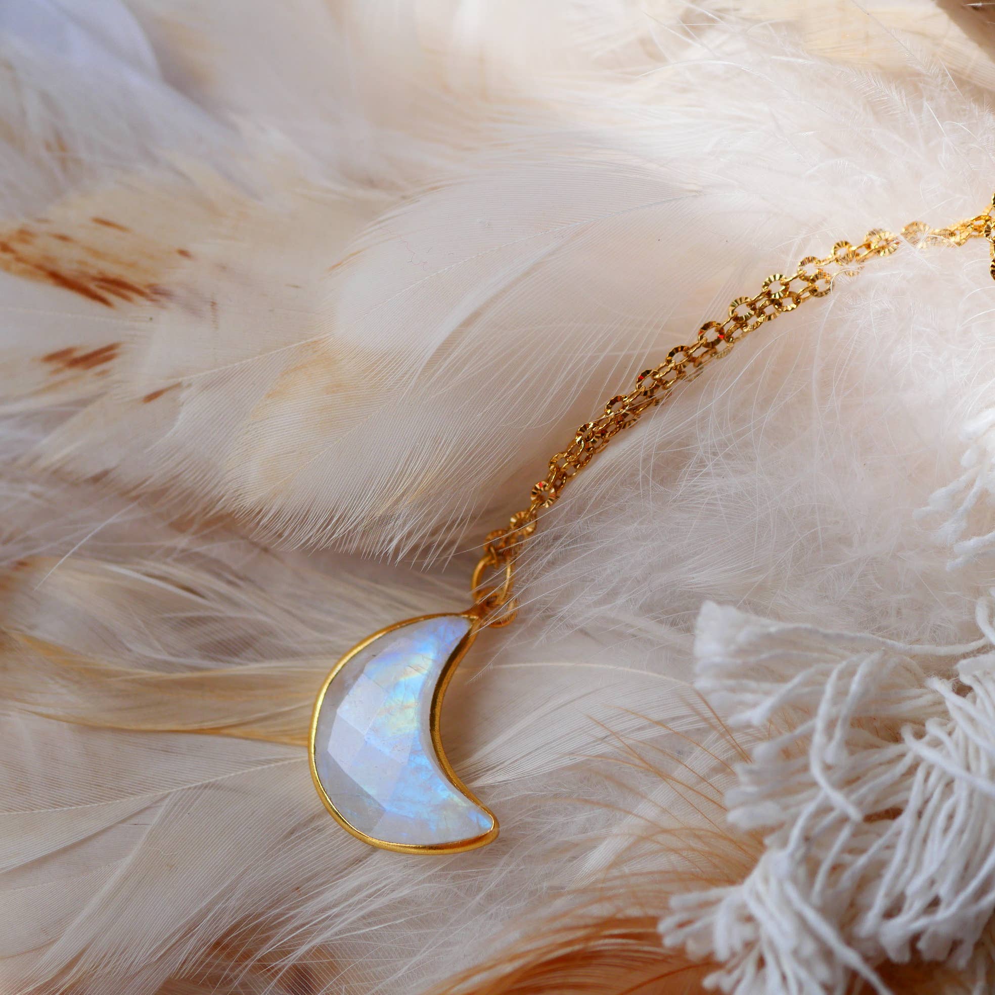 COLLIER LUNE TANDAVA PIERRE DE LUNE ARC-EN-CIEL