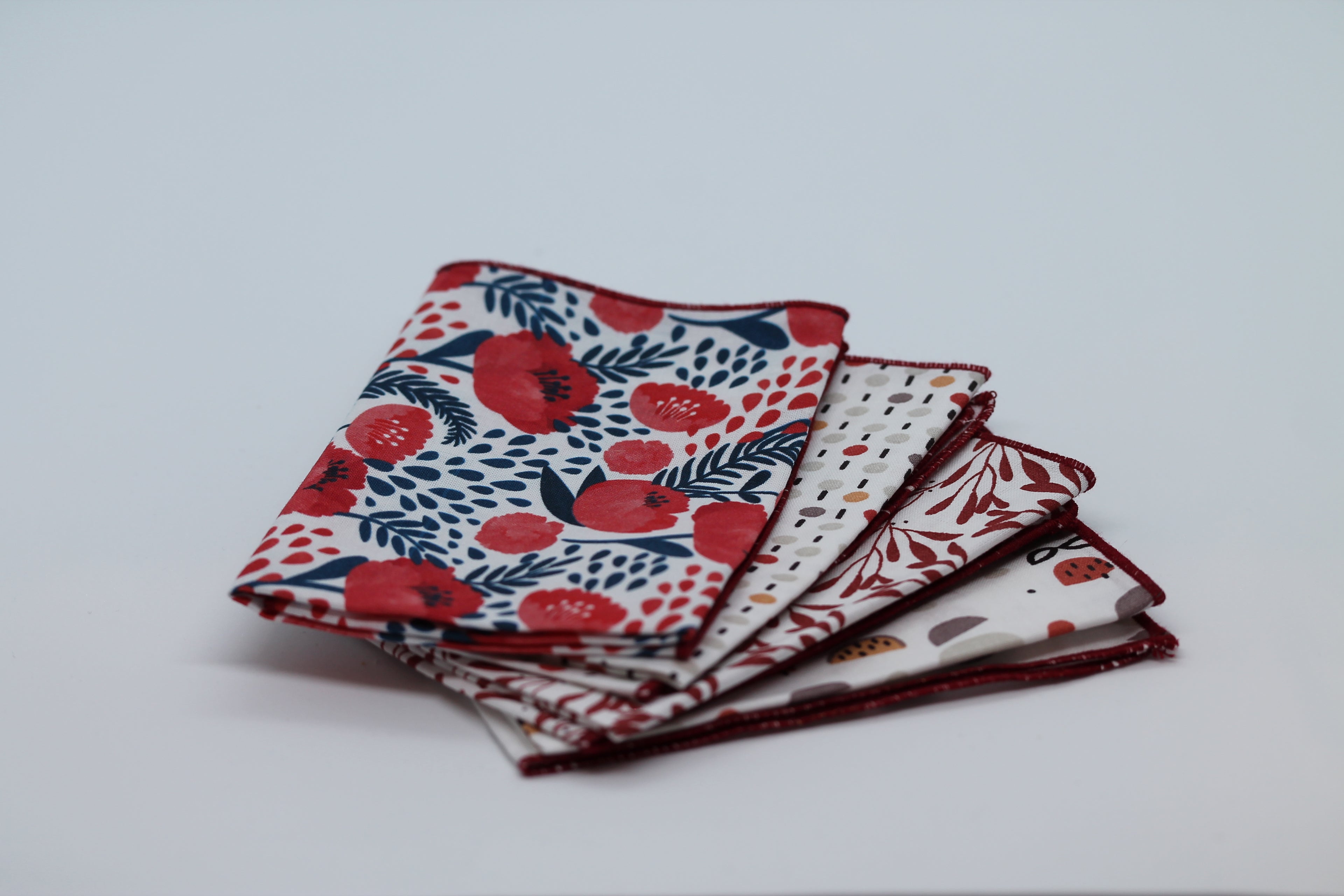 Lot 4 mouchoirs taille S