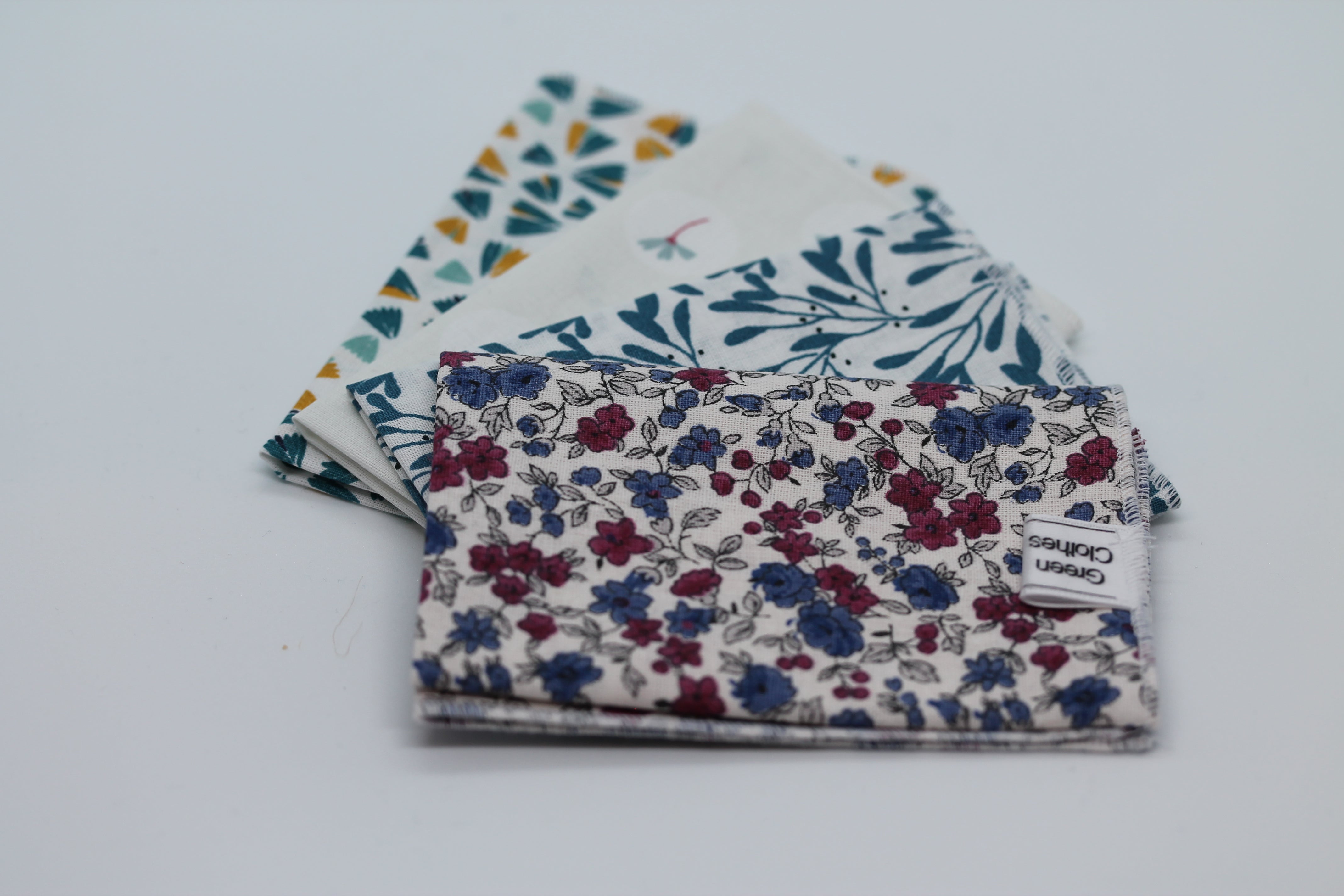 Lot 4 mouchoirs taille M