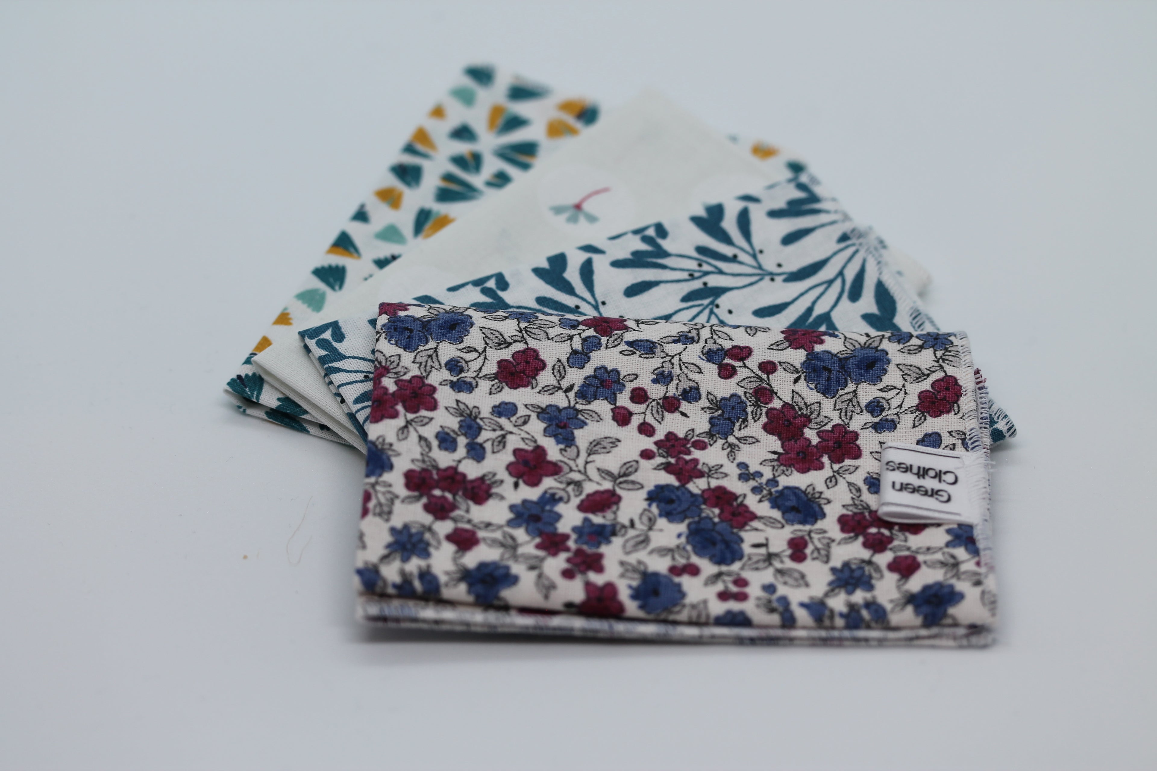 Lot 4 mouchoirs taille S