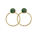Clous d'oreilles sertis de jade Mohave vert en forme ronde plaqués or