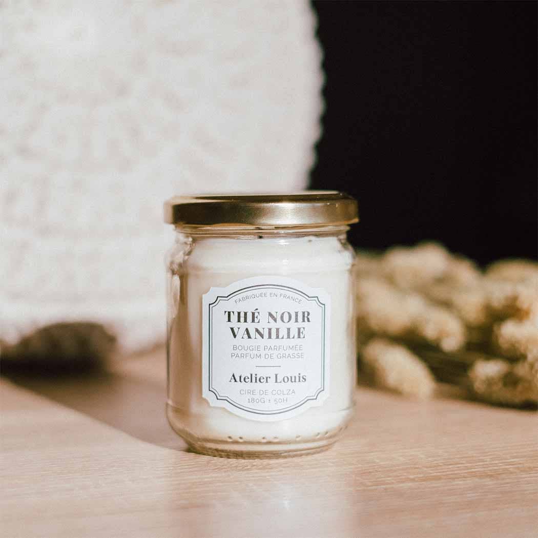 Bougie Parfumée Thé Noir & Vanille: Petite - 25H de combustion