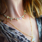 COLLIER MAHAKALI OEIL LABRADORIT OU PIERRE DE LUNE: Labradorite