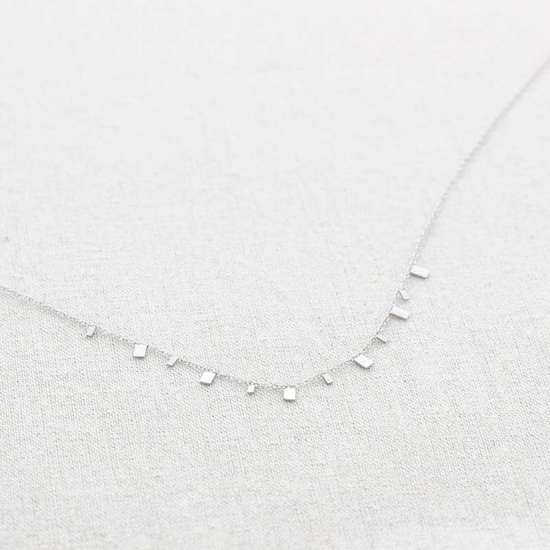 Collier en acier et pendentifs rectangulaires: Or