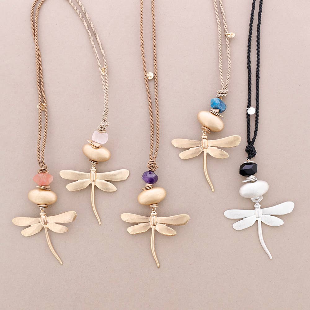 Collier à pendentif long en pierre métallique en forme de libellule: Bleu